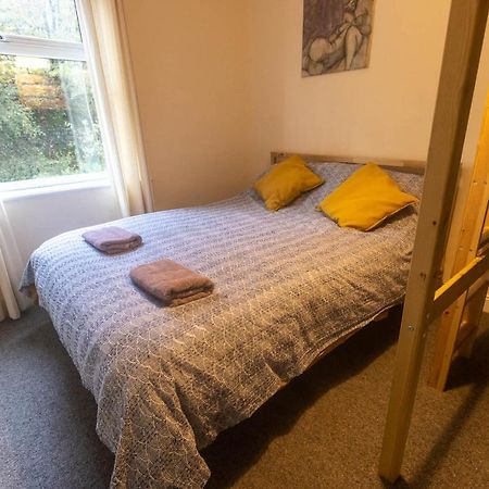 Beautiful Riverside Home, Hebden Bridge, Woodland Views, Sleeps 2 - 9 Exterior photo